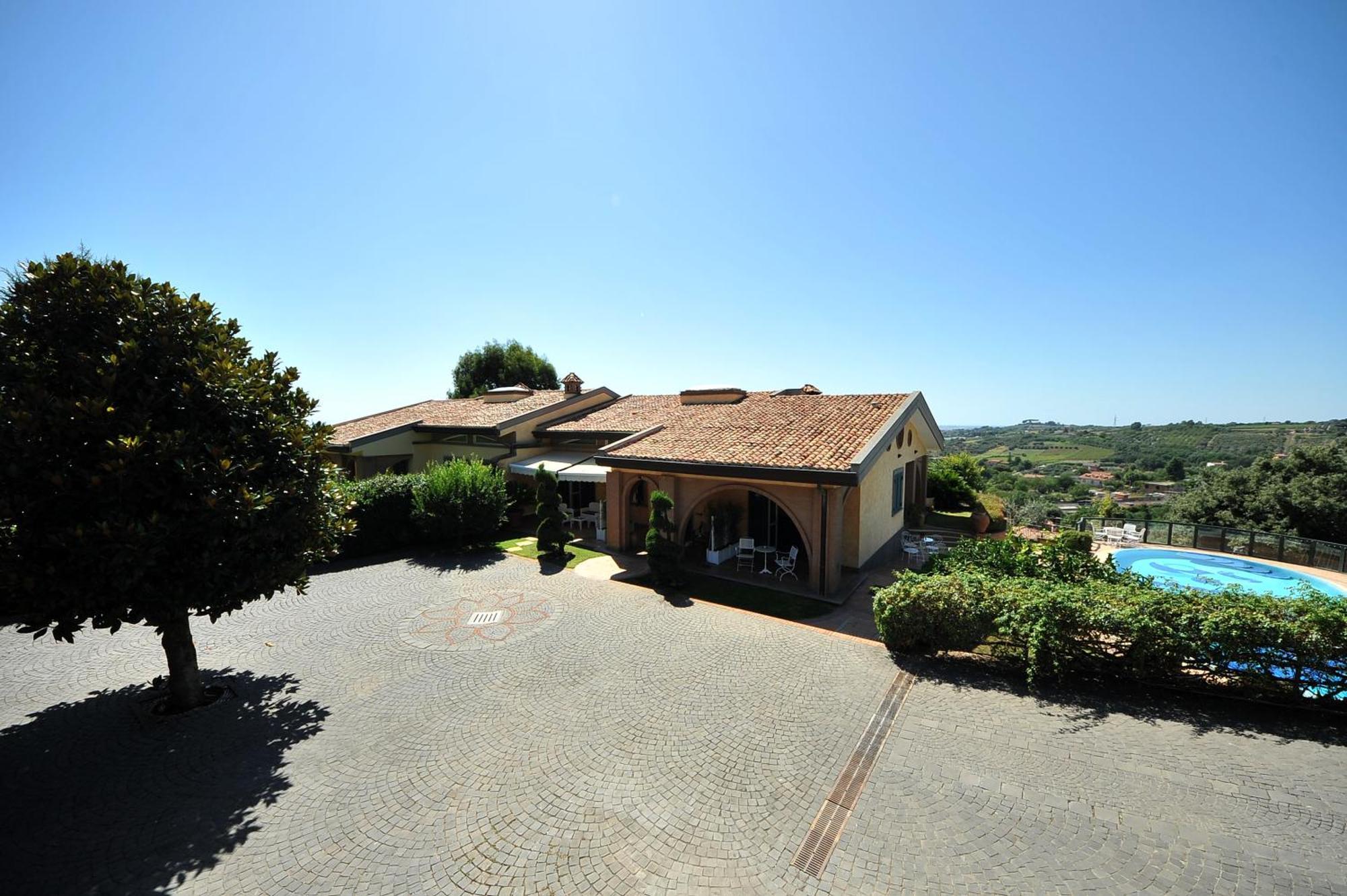 B&B Casa Di Gio Luxury Resort Lanuvio Exterior photo