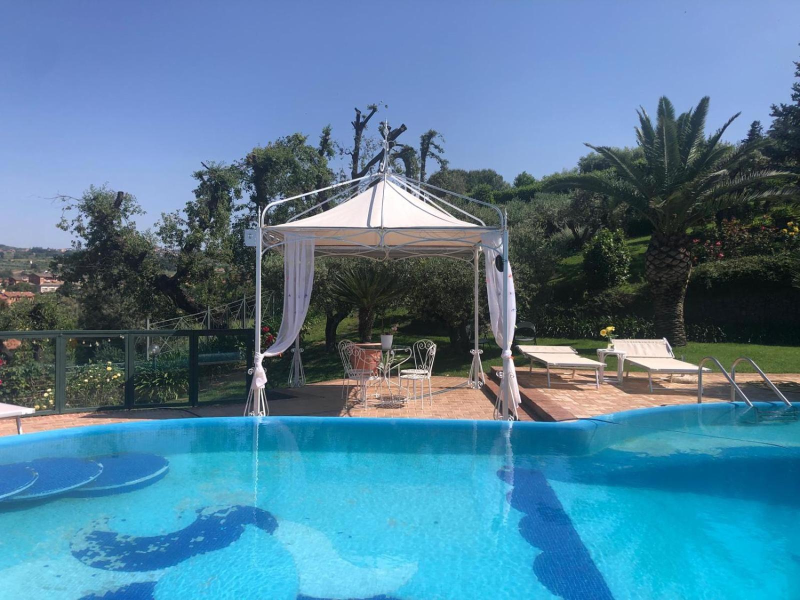 B&B Casa Di Gio Luxury Resort Lanuvio Exterior photo